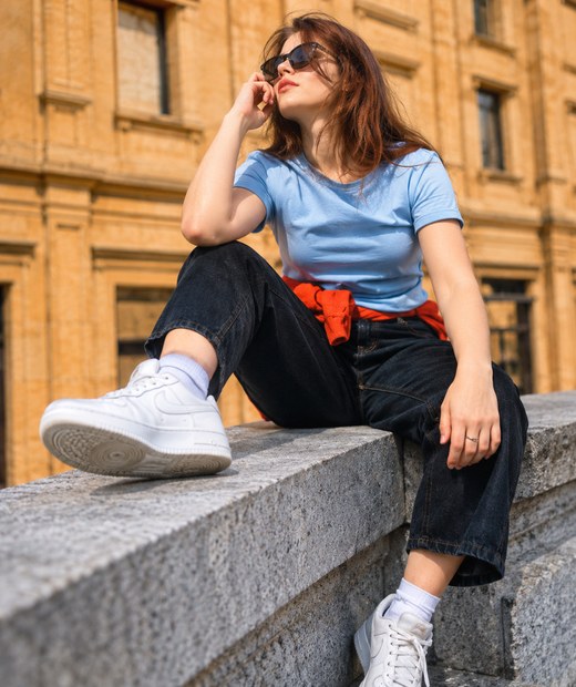 Model wearing the stylist T-shirt